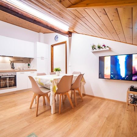 La Mansarda Di Emma Διαμέρισμα Pinzolo Εξωτερικό φωτογραφία